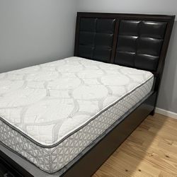 Queen Bed with mattress 