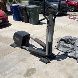 Free Elliptical Exercise Machine AS-IS 