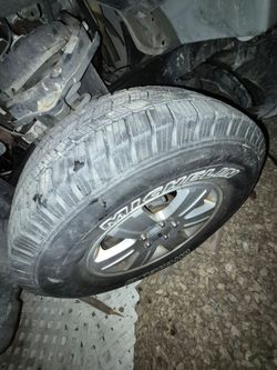 235/70/16 michelin