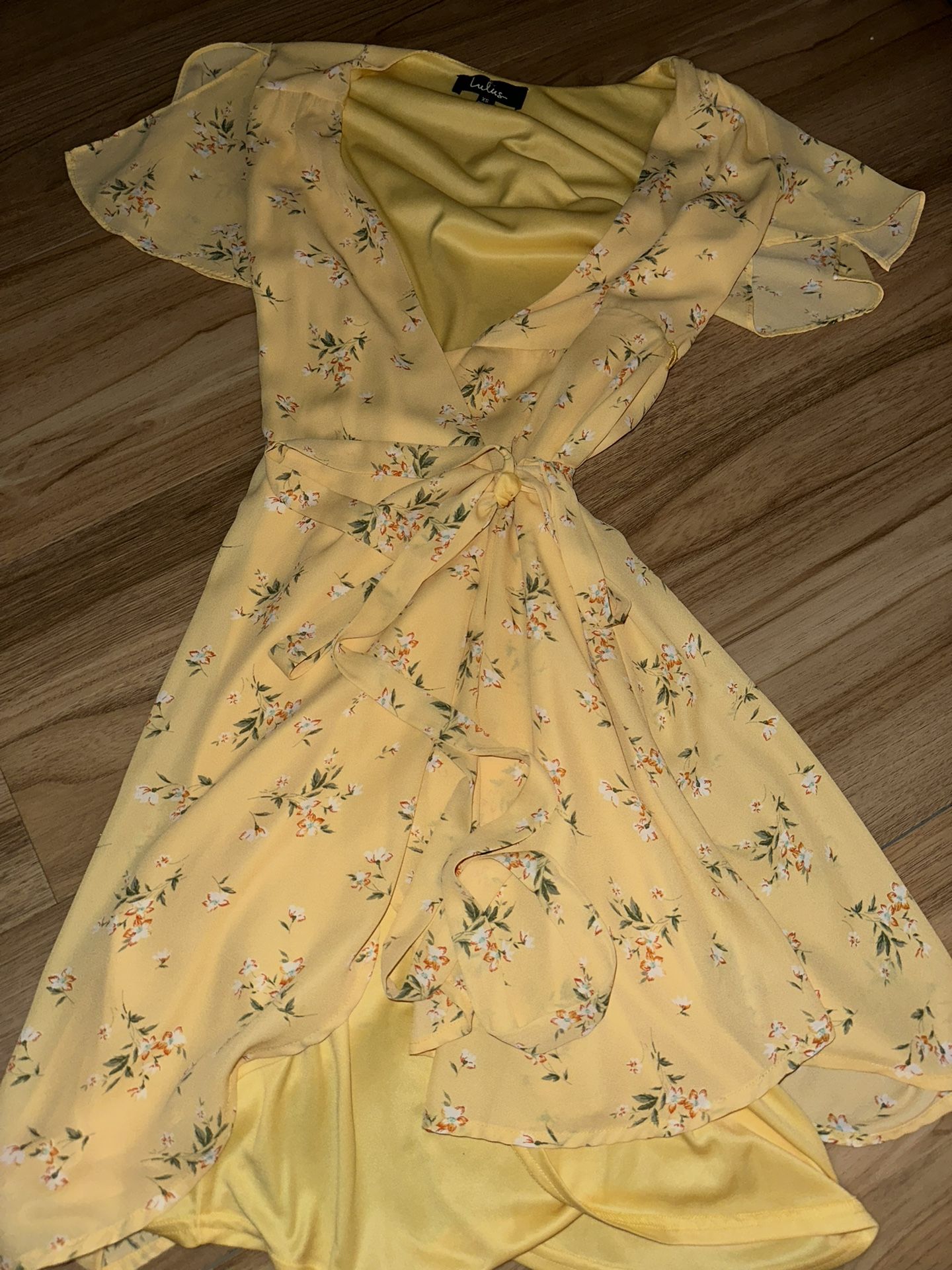 Lulus Yellow Floral Midi Dress