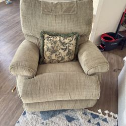2 Lazy Boy Recliners - $60 Each Or $100 For Both 