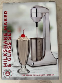 Milkshake maker set with 2 glasses