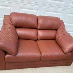 FREE Delivery 🚚 - Faux Leather Loveseat From The Leather Factory - 5 ft x 3 ft