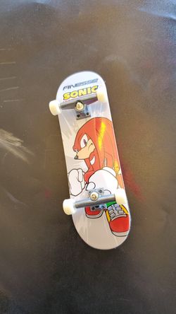 knuckles fingerboard with foam grip tape