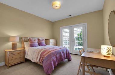 Bedroom set full queen
