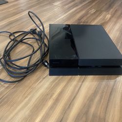 Gen 1 PlayStation 4 (PS4) - 500GB