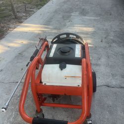 HUSQVARNA PRESSURE WASHER PRESSURE CLEANER 3100  PSI/2,5 GPM WORKS PERFECT NO PROBLEMS  COMPLETE WITH EVERYTHING  IT'S READY TO GO FOR YOUR BUSINESS