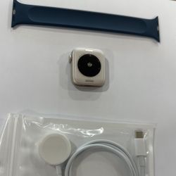 Apple Watch SE 2ND GENERATION 40MM Used With Charger 