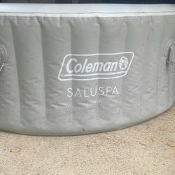 Coleman saluspa tahiti (hot tub)
