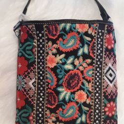 Montana West Embroidered Floral Purse 