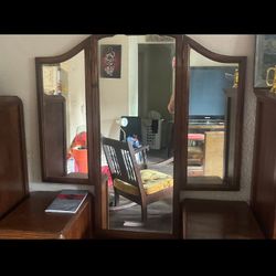 🤓 Antique Vanity Waterfall Style Veneer Mid-century🤓ntique 