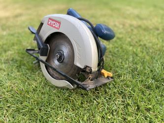 Ryobi Saw