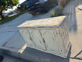 Free cabinet