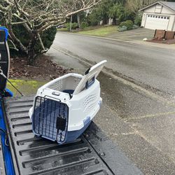 Small Dog Cat Rabbit Bunny Kennel Crate Carrier Like New 20” L by 10” W by 10” H