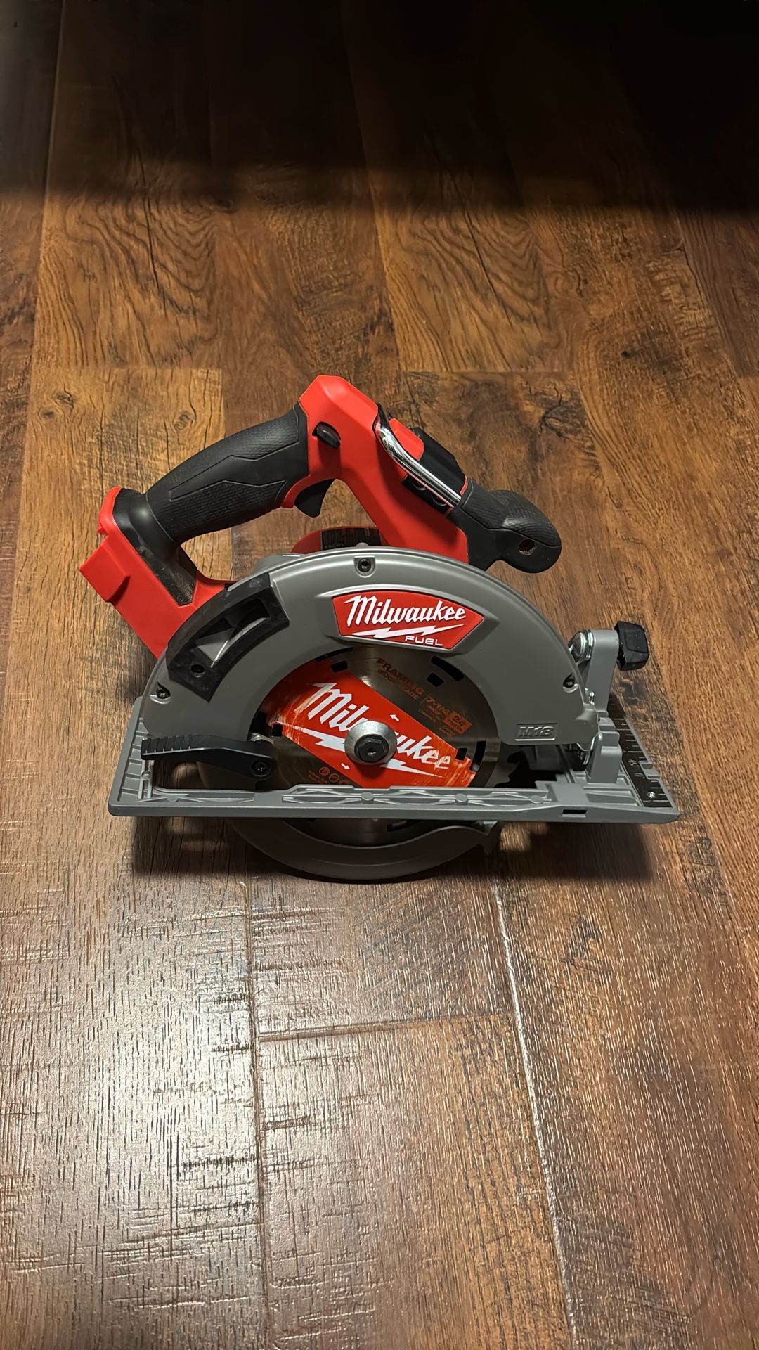 M18 Fuel Brushless Cordless 7-1/4 Inch Circular Saw