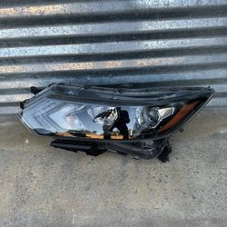 2020-2022 Nissan Rogue Sport Headlight Oem 