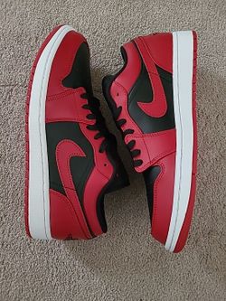 Air Jordan Retro 1 Low "Reverse " Size 9.5 Men/11wmns