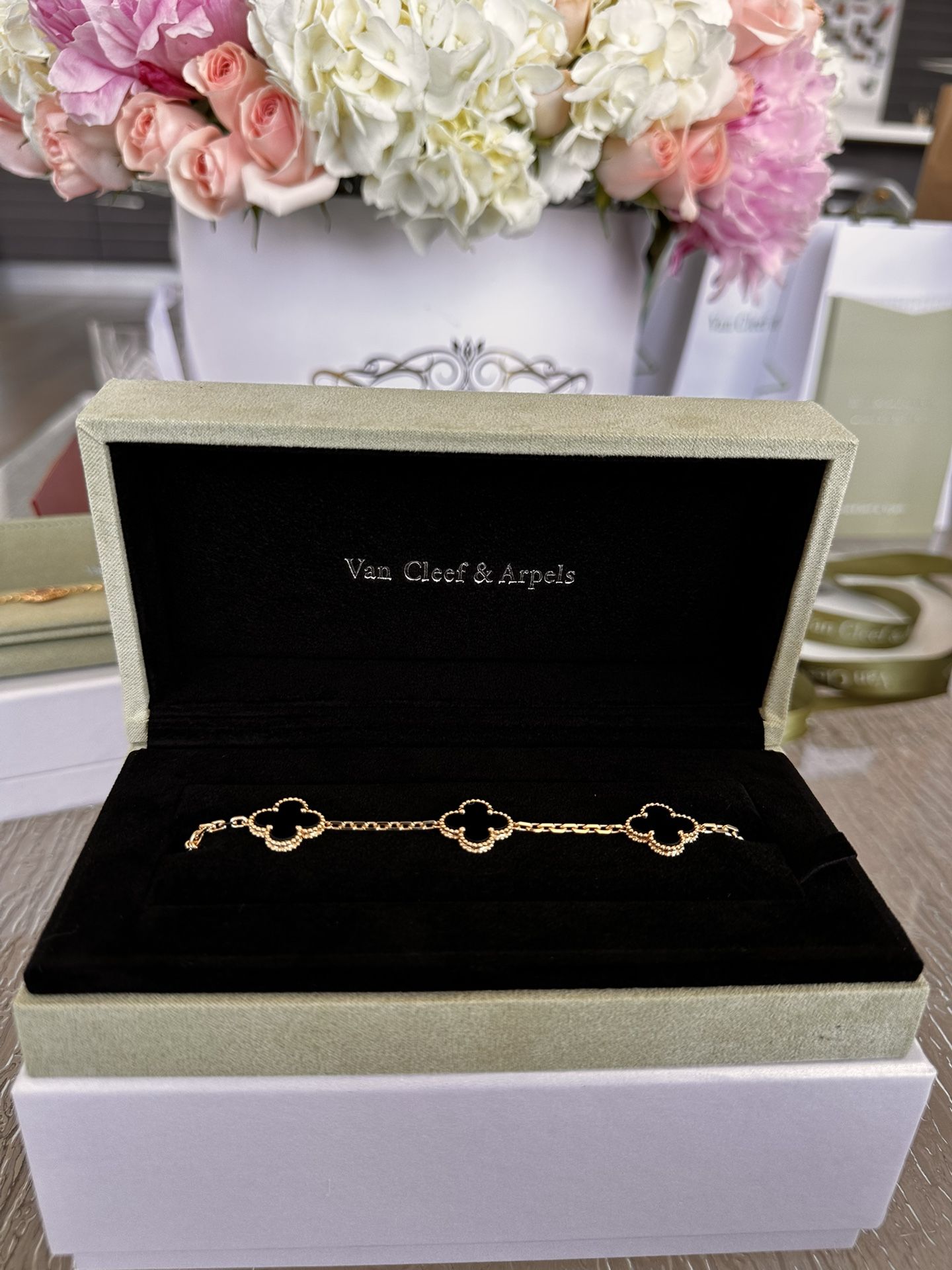 Van Cleef Bracelet, 18k Gold