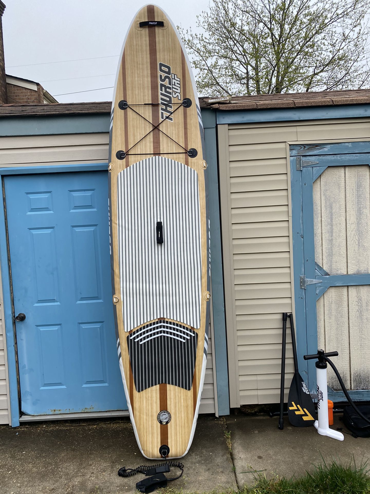 Thurso Inflatable Paddleboard + Extras