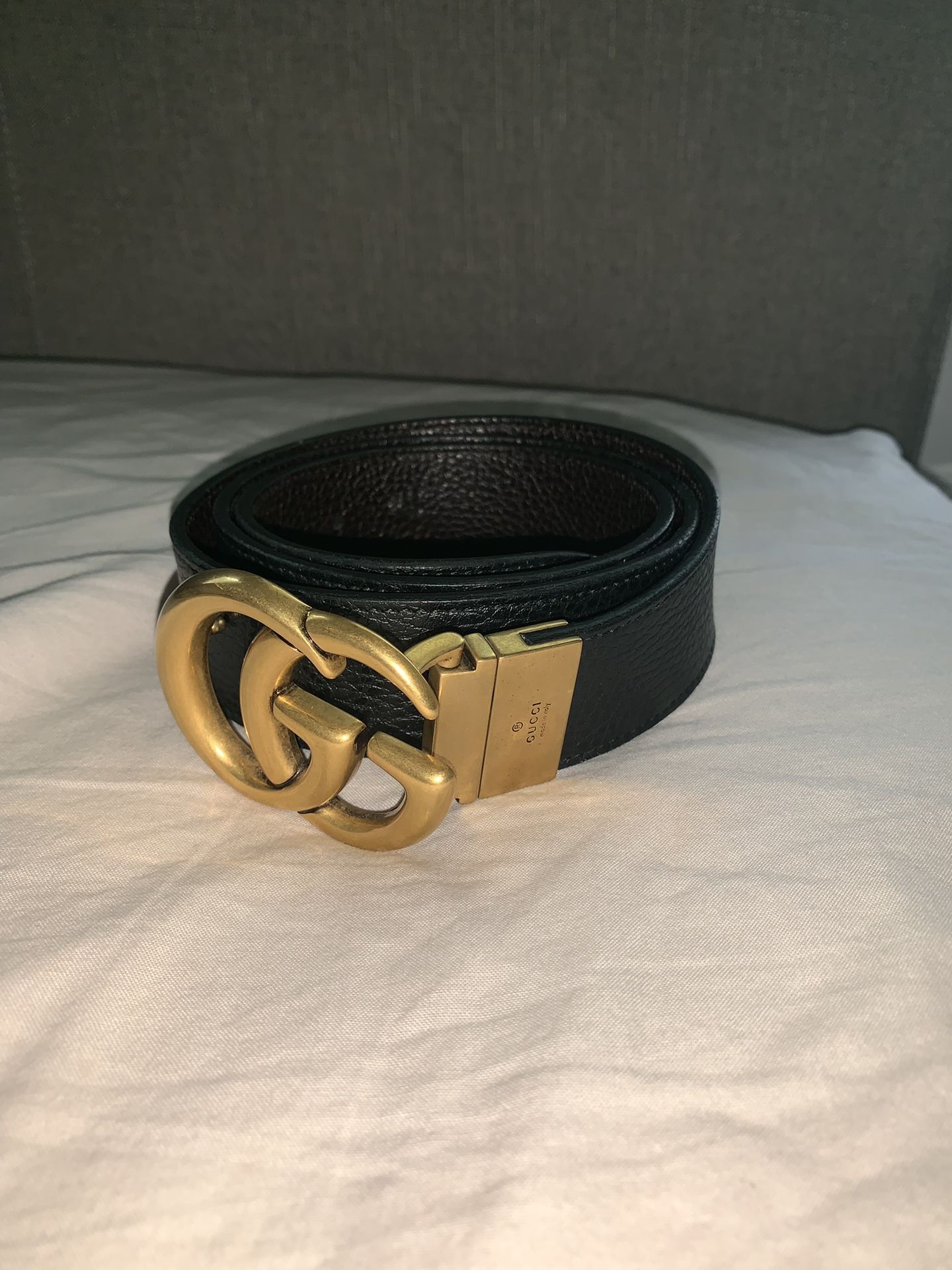 Men’s Gucci Reversible leather belt with Double G buckle