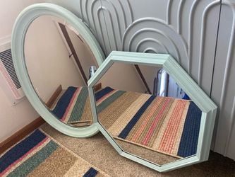 2 Mirrors