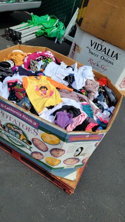 Pallets Of Ropa 