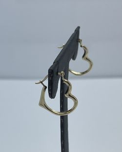 10K Gold  Fancy Earrings. New