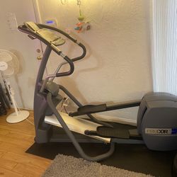 Home > Ellipticals > Precor Ellipticals > Precor EFX 5.23 Elliptical w/Stationary Arms 