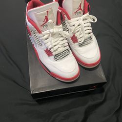 Air Jordan 4 Retro “Fire Red”