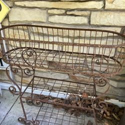 Elegant vintage style wrought iron plant stand 
