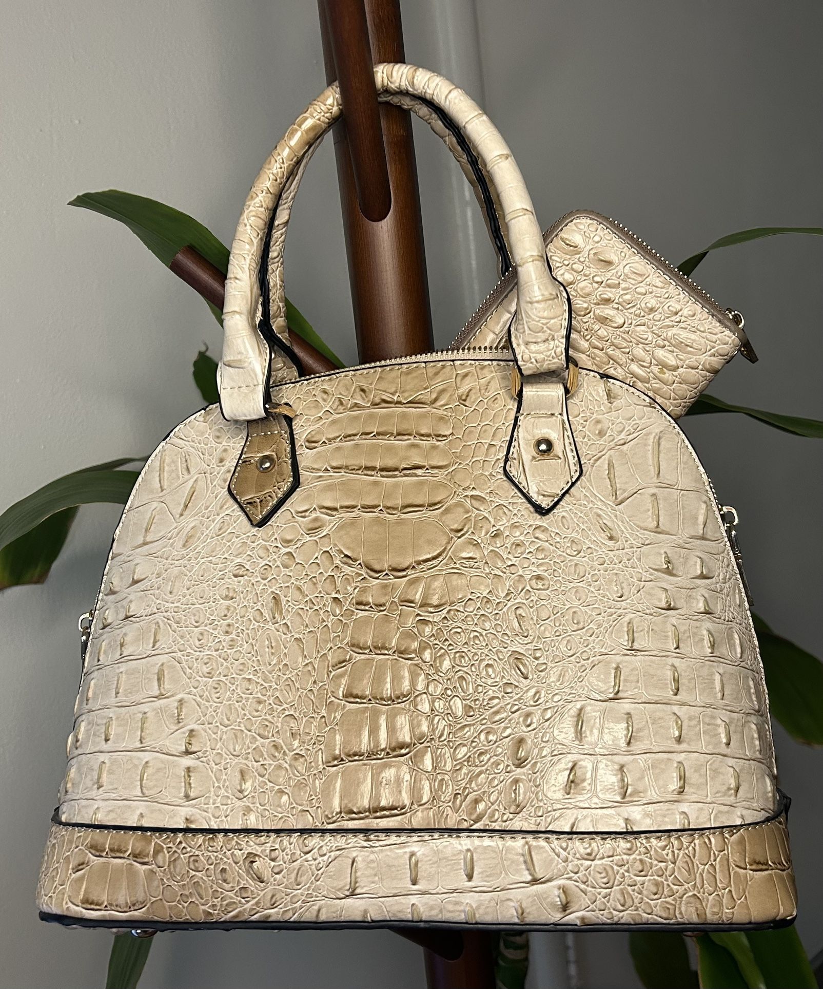 Tan Alligator Print No Brand Name Satchel Tote Bag | Blank Purse Top Zipper