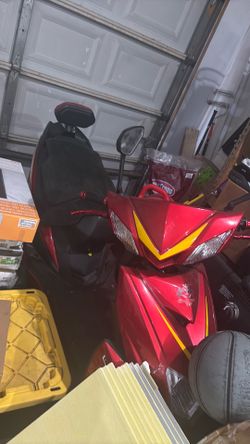 Electric moped