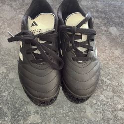 Adidas Boys Soccer Shoes Size 11K