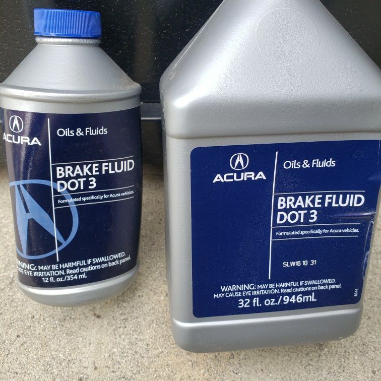 Dot 3 Brake Fluid For Acura/ Honda And Most Vehicles