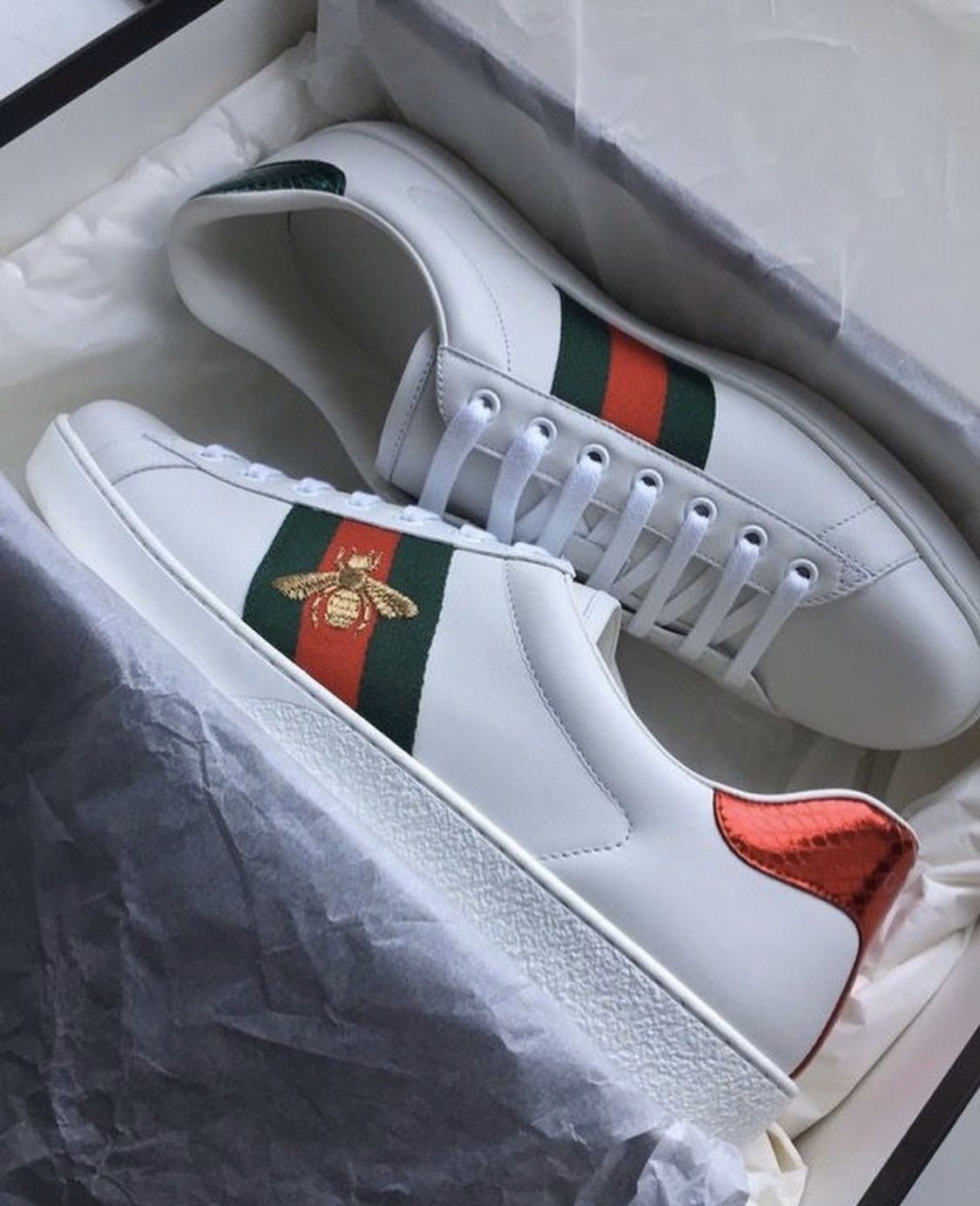 Gucci bee sneakers Never worn 100% fresh doesn’t come with the box for ...