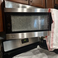 Microwave LG Oven Range May Use For Parts 