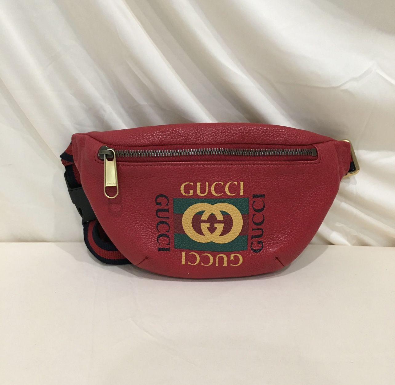 NEW Gucci Red Leather Waist Bag