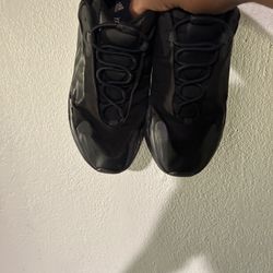 Yeezy Boost 700 Triple Black Sz11
