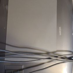 Wacom Intuos3 Graphic Drawing Tablet