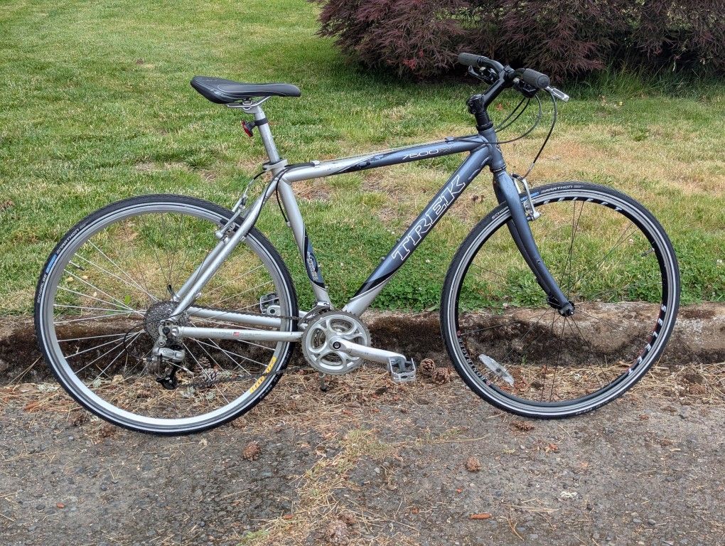 Trek 7500FX Medium Frame (17.5") Hybrid Bicycle 24 Speed