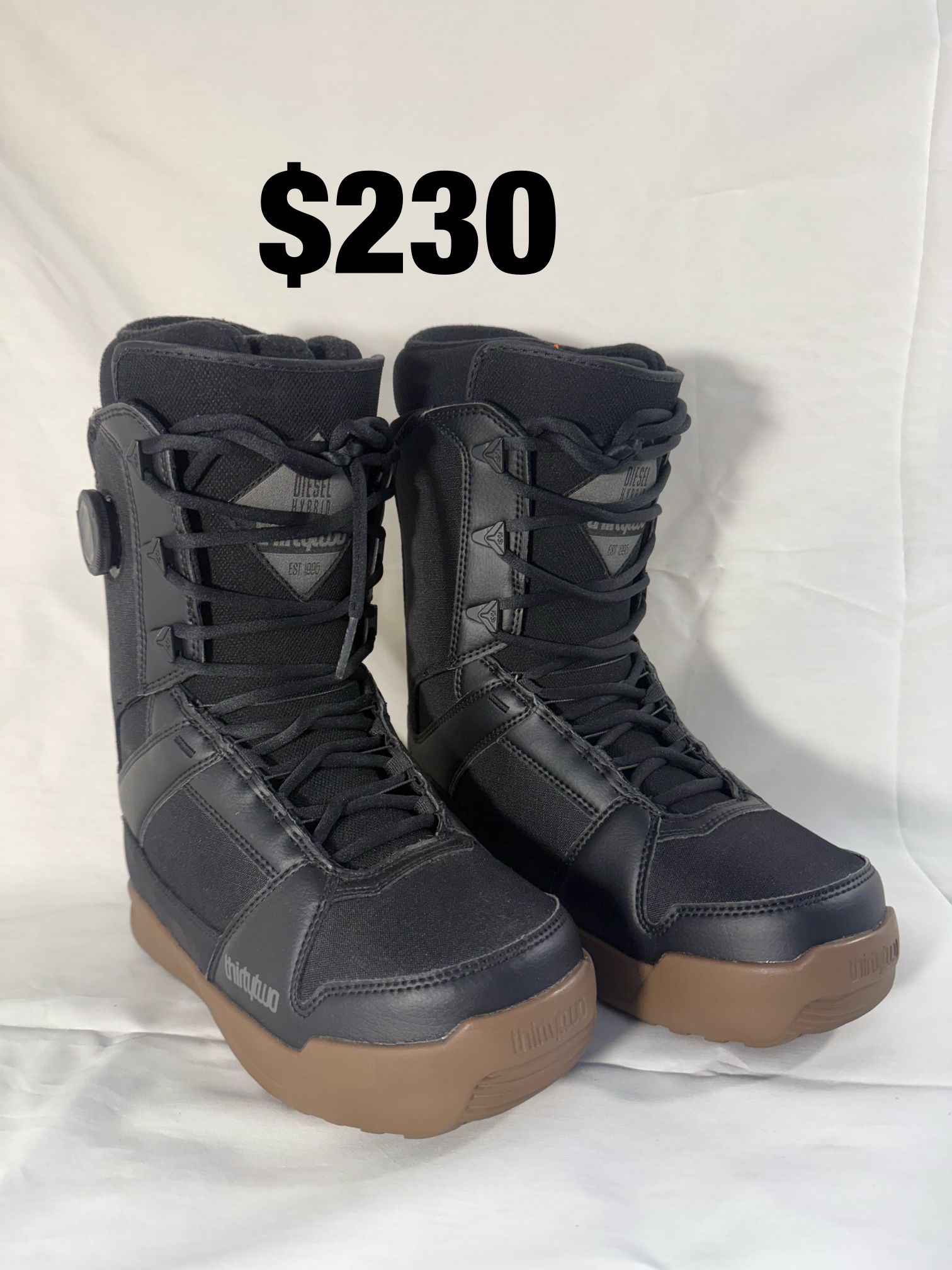 Snowboarding Boots 32 Size 9.5 New 