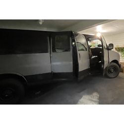 2002 Chevrolet Express Cargo