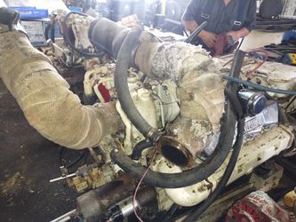 2 Twin 3208 Turbo Caterpillar Marine Engines With Transmission