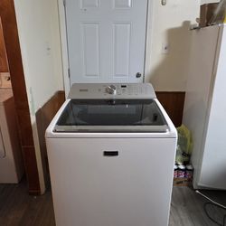 MAYTAG WASHER XL CAPACITY 5.3 CU GOOD CONDITION HEAVY DUTY DELIVERY AVAILABLE FOR EXTRA FEE WE DO REPAIRS