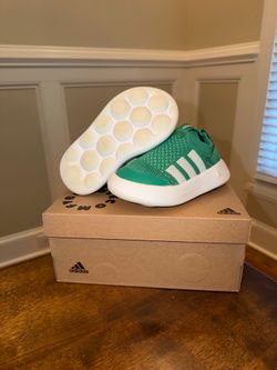 Toddler adidas sz 9