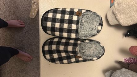 Slippers Brand New Men’s size 11