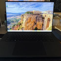 Dell XPS 9510 - 1TB SSD - 64GB DDR4 - 15.6” Screen