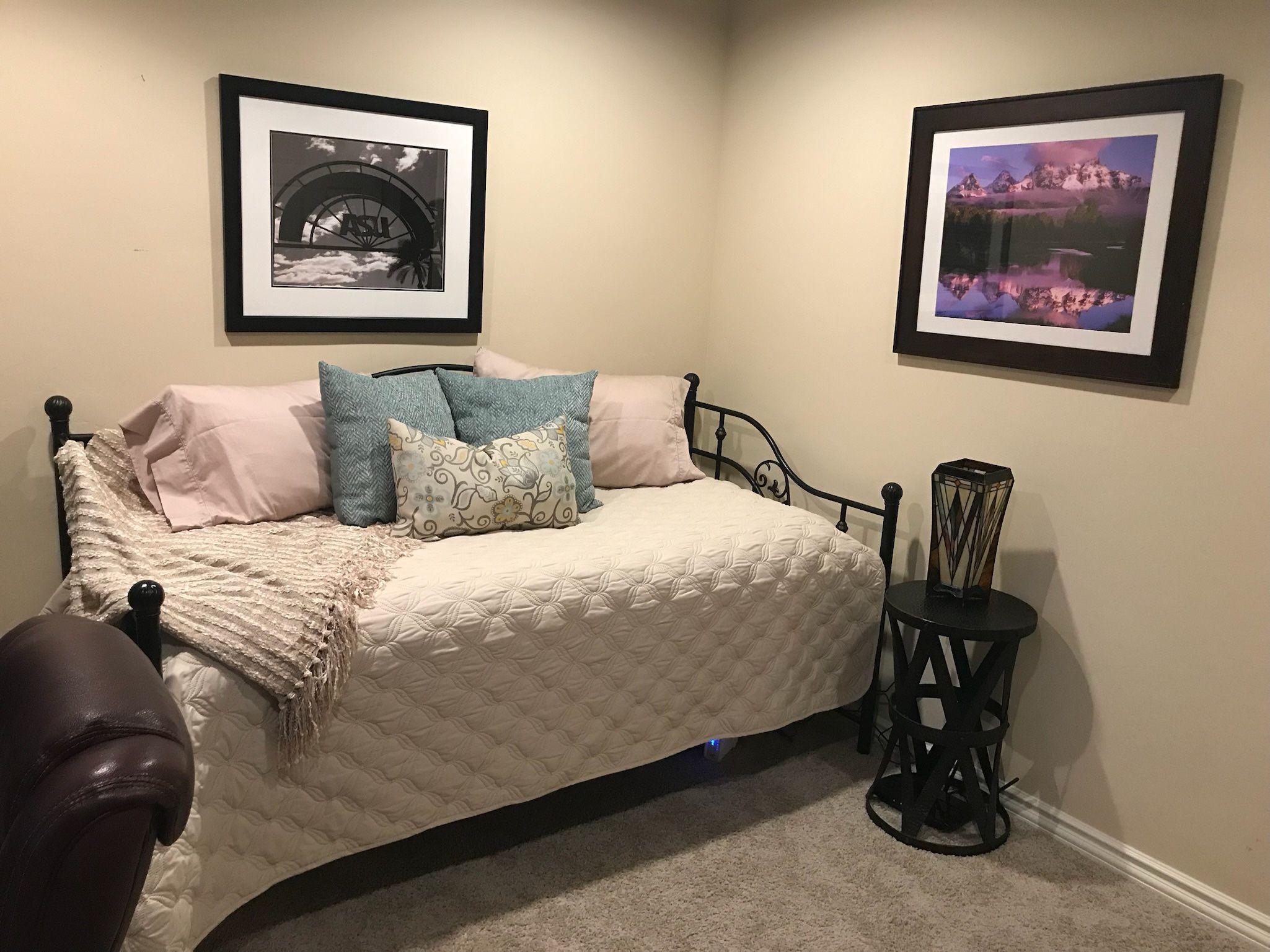 Daybed With Trundle Pop Up for Sale in Phoenix, AZ OfferUp