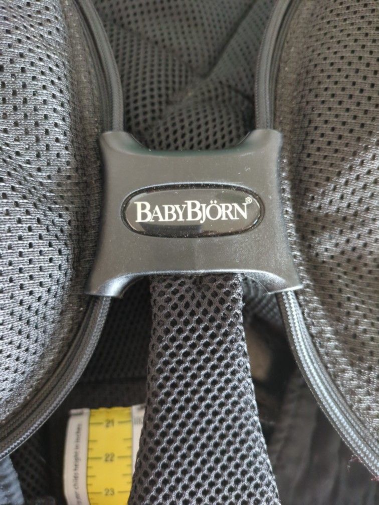 Baby Bjorn Harness Carrier 