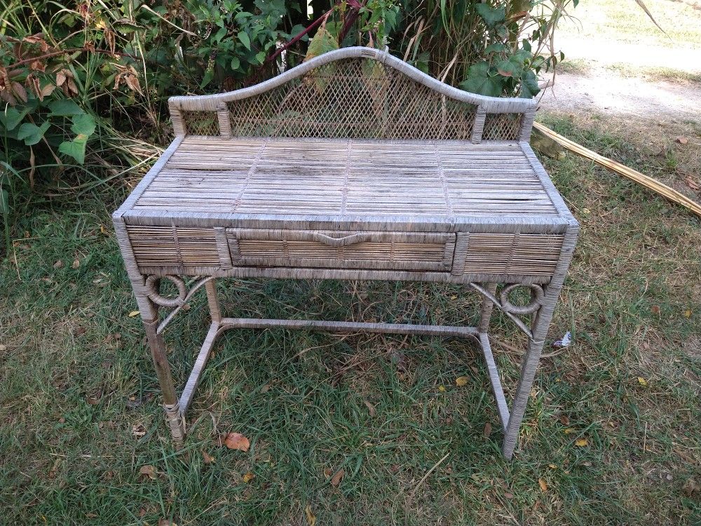 VintageVintage Island Style Woven Wrapped Rattan Desk Console Vanity Palm